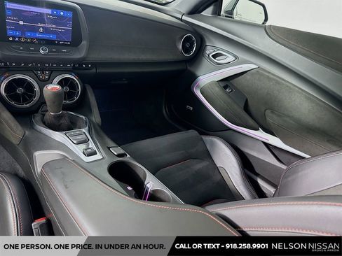 Used 2019 Chevrolet Camaro ZL1 RWD image 25