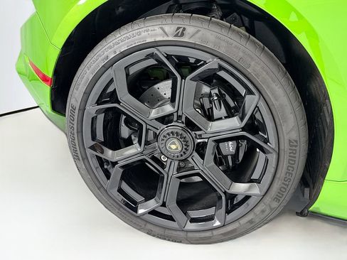 Used 2024 Lamborghini Huracan Tecnica image 29