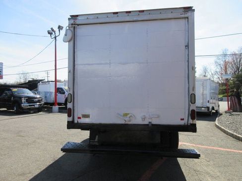 Used 2014 Chevrolet Express 3500 Extended image 17
