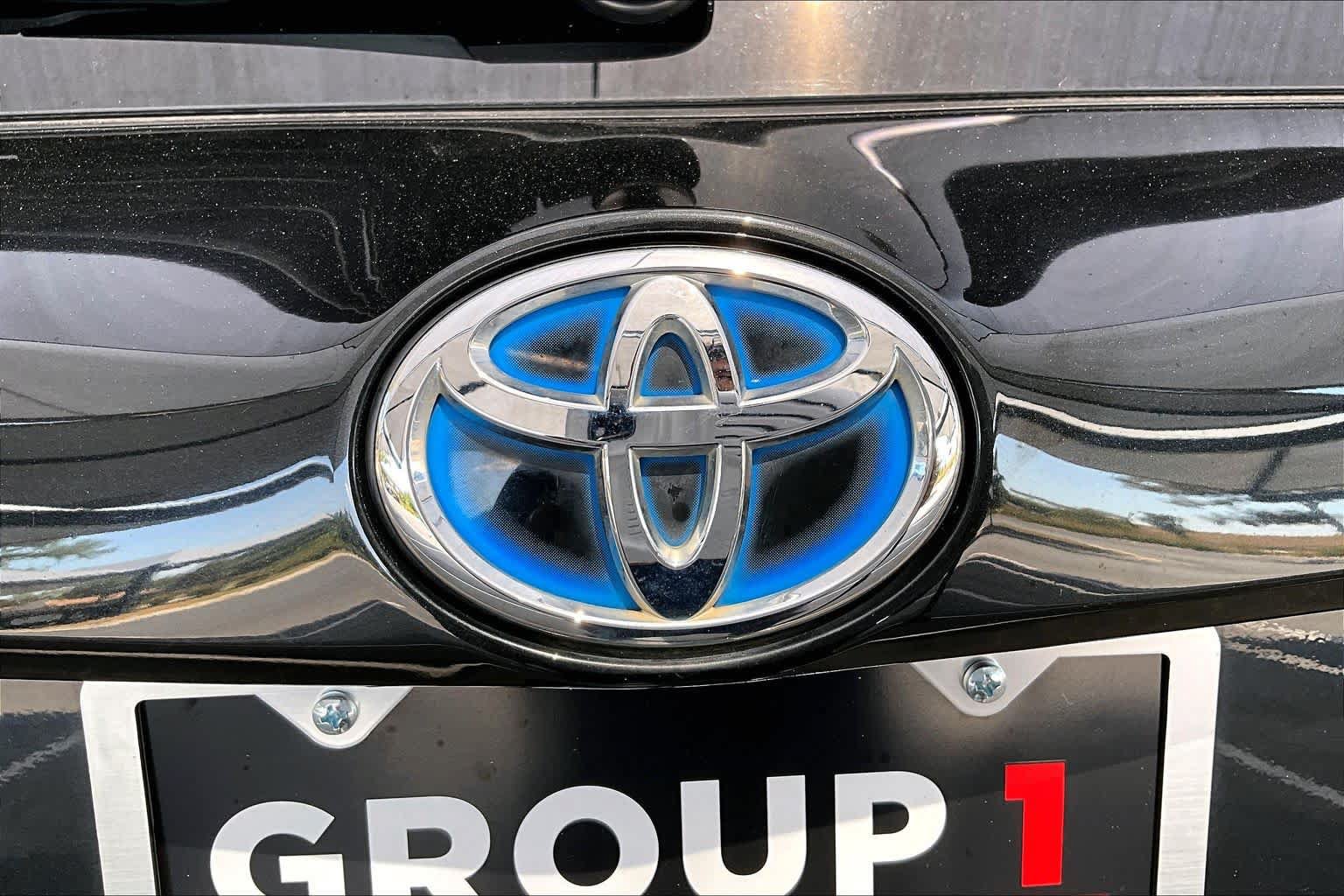 Used 2017 Toyota RAV4 Limited AWD/4WD image 31