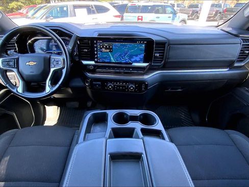 Used 2025 Chevrolet Silverado 1500 LT AWD/4WD image 26