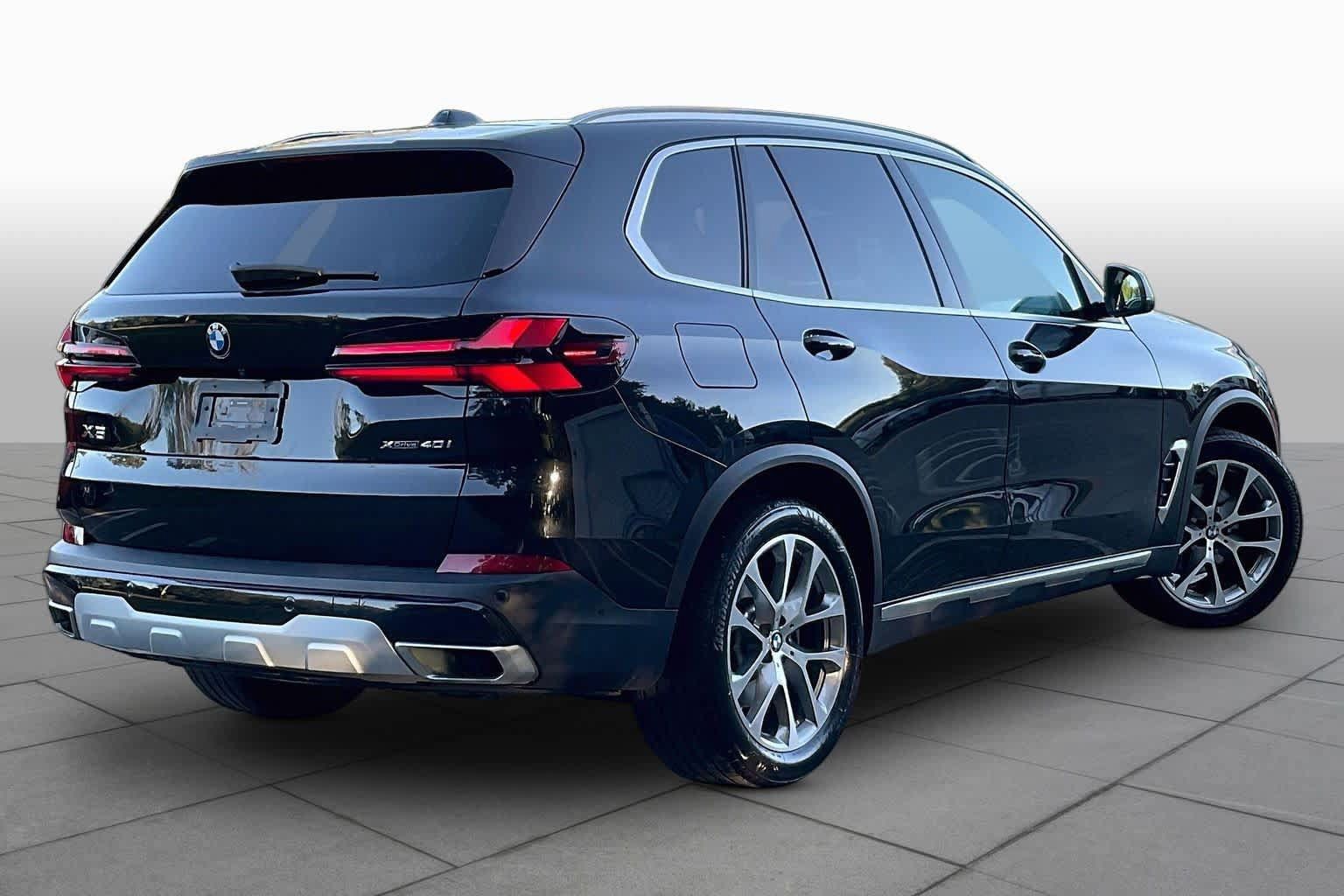Used 2024 BMW X5 xDrive40i w/ Executive Package AWD/4WD image 12