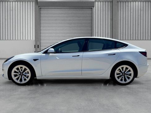 Used 2022 Tesla Model 3 Long Range AWD/4WD image 2