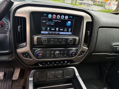 Used 2018 GMC Sierra 2500 Denali w/ Duramax Plus Package AWD/4WD image 12