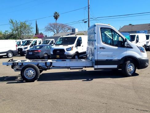 New 2025 Ford Transit 350 AWD image 3