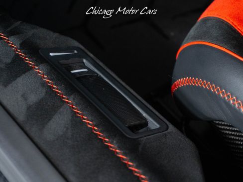 Used 2019 Lamborghini Aventador SVJ AWD/4WD image 29