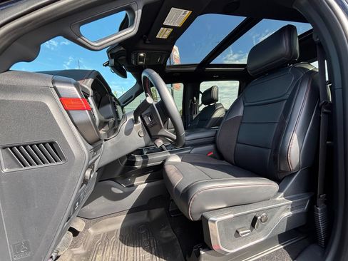 Used 2025 Ford F150 Raptor AWD/4WD image 13