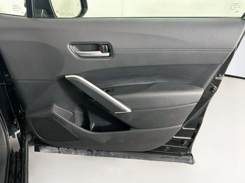 Used 2025 Toyota Corolla Cross XLE FWD image 32