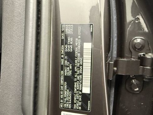 Certified 2023 Volvo XC60 B5 Plus w/ Protection Package Premier image 29