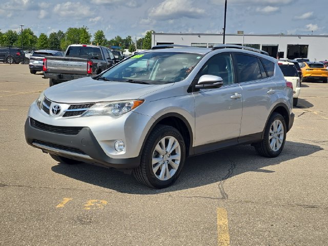 Used 2015 Toyota RAV4 Limited w/ Technology Package AWD/4WD image 2