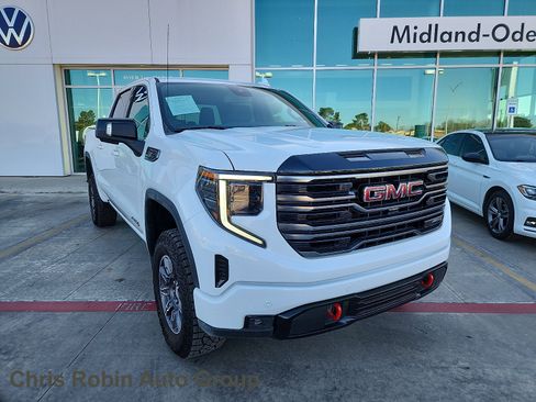 Used 2025 GMC Sierra 1500 AT4 image 1