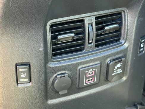 Used 2023 Nissan Titan PRO-4X w/ Pro-4x Convenience Package image 16