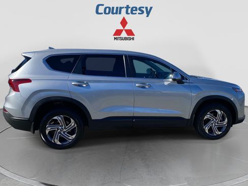 Used 2023 Hyundai Santa Fe SE AWD/4WD image 7