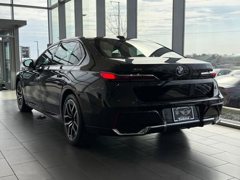 Used 2025 BMW 740i xDrive w/ Executive Package image 3