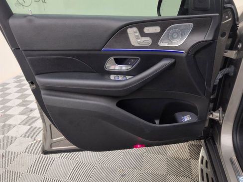 Used 2020 Mercedes-Benz GLE 350 4MATIC w/ Premium Package image 40