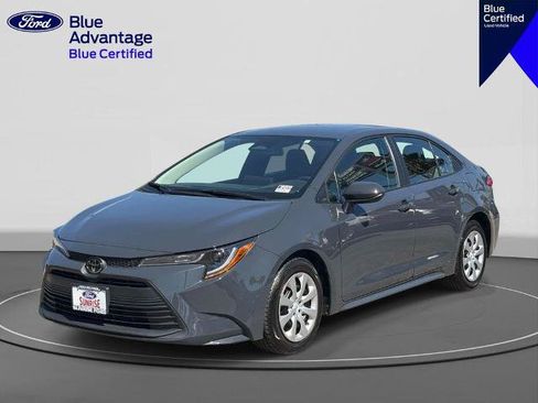 Used 2025 Toyota Corolla LE FWD image 1