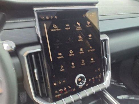 New 2025 GMC Acadia Elevation w/ Elevation Premium Package image 8