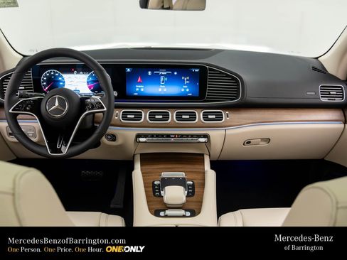 New 2026 Mercedes-Benz GLS 450 4MATIC image 11
