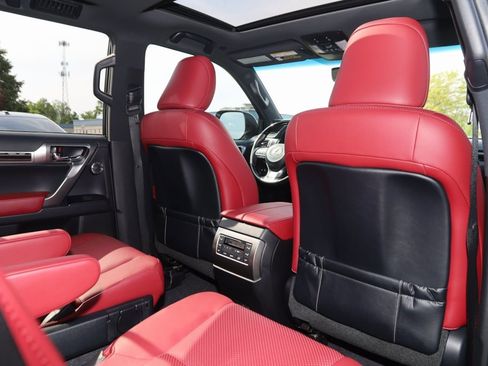 Used 2023 Lexus GX 460 Luxury w/ Sport Design Package image 17