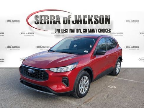 Used 2025 Ford Escape Active w/ Cold Weather Package image 5
