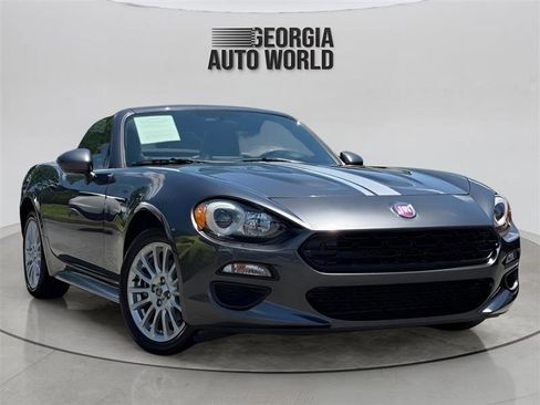 Used 2017 FIAT 124 Spider Classica RWD image 9