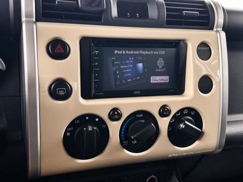 Used 2008 Toyota FJ Cruiser 4WD image 11