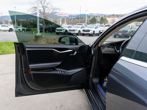 Used 2015 Tesla Model S P85D image 16