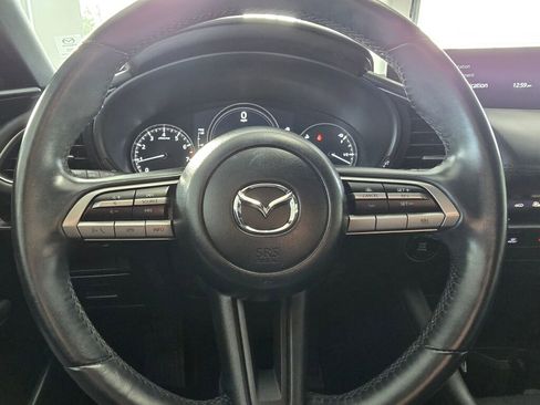 Used 2021 MAZDA MAZDA3 s image 23