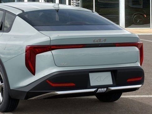 New 2026 Kia K4 LXS image 13