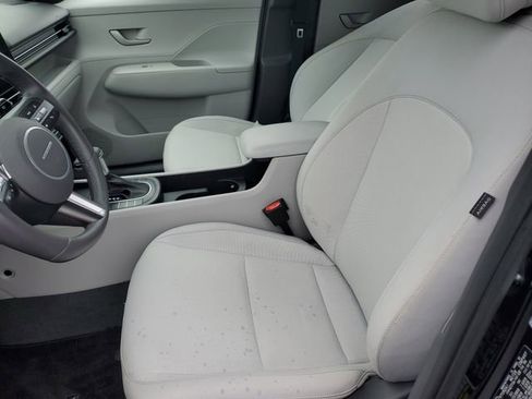 Used 2025 Hyundai Kona SEL image 18