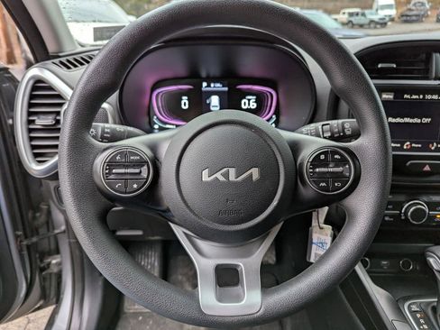 Used 2024 Kia Soul LX w/ Option Group 015 FWD image 10