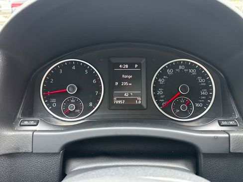 Used 2017 Volkswagen Tiguan Sport image 19