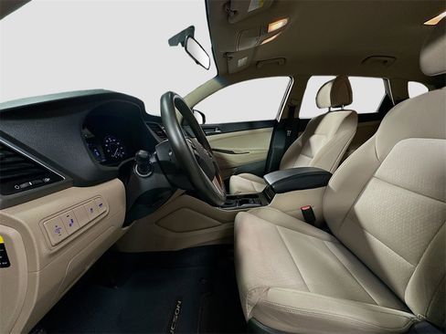Used 2017 Hyundai Tucson Sport image 21