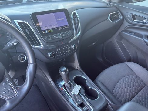 Used 2021 Chevrolet Equinox LT image 9