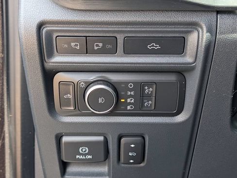 Used 2022 Ford F150 Lariat RWD image 21