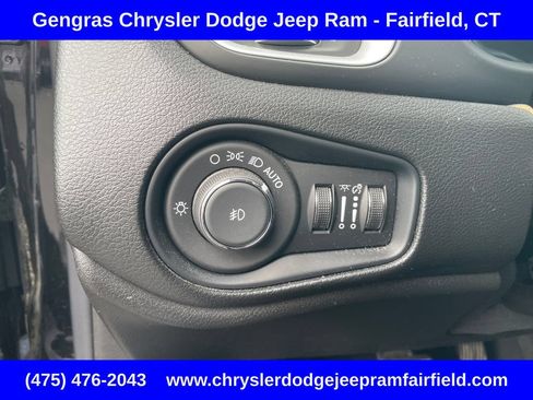 Certified 2021 Jeep Renegade Latitude AWD/4WD image 47
