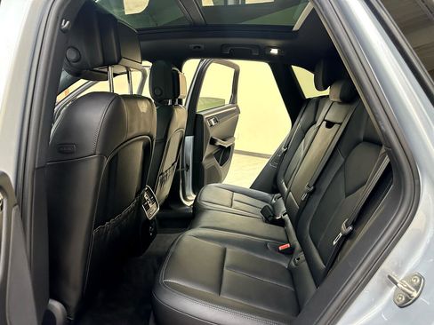 Used 2016 Porsche Macan S image 33