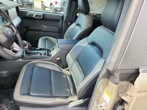 New 2026 Ford Bronco Outer Banks image 12