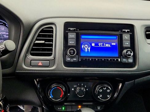 Used 2019 Honda HR-V LX image 17