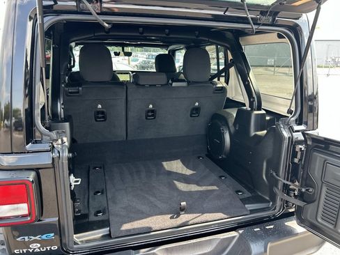 Used 2023 Jeep Wrangler Unlimited w/ Sun & Screen Package AWD/4WD image 14