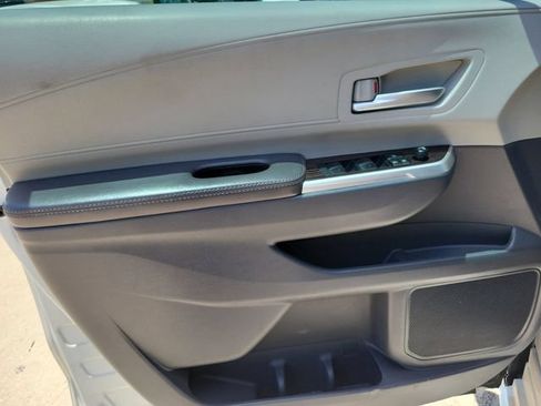Used 2024 Toyota Sienna XLE FWD image 12