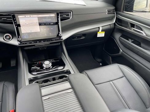 New 2026 Jeep Grand Wagoneer Limited image 15