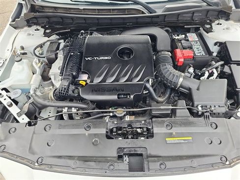 Used 2024 Nissan Altima 2.0 SR image 32