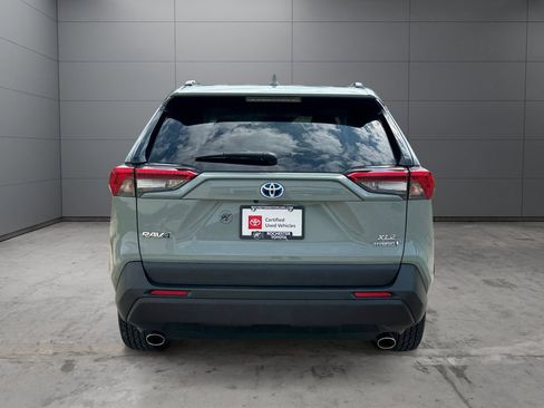 Certified 2019 Toyota RAV4 XLE AWD/4WD image 4