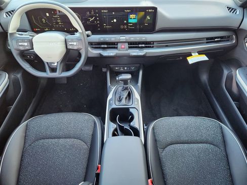 New 2025 Kia K4 GT-Line w/ GT-Line Sunroof Package image 19