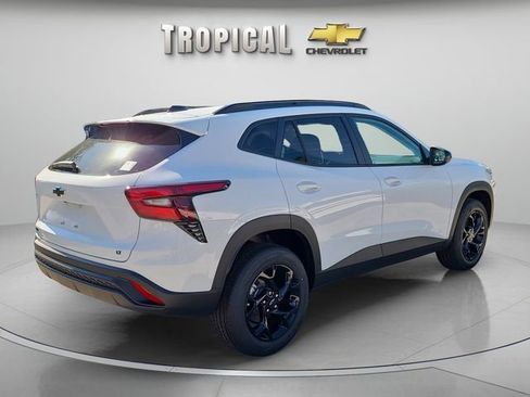 New 2026 Chevrolet Trax LT w/ Midnight Edition image 3