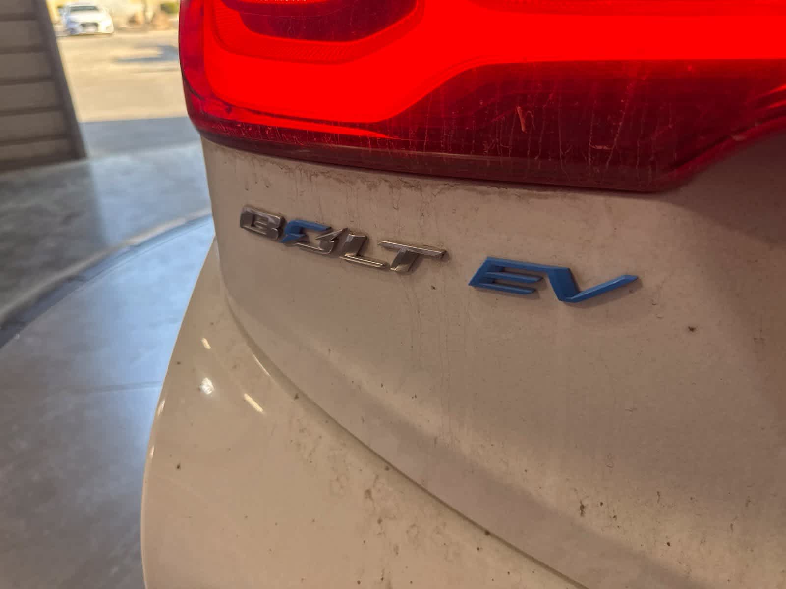 Used 2017 Chevrolet Bolt LT FWD image 12