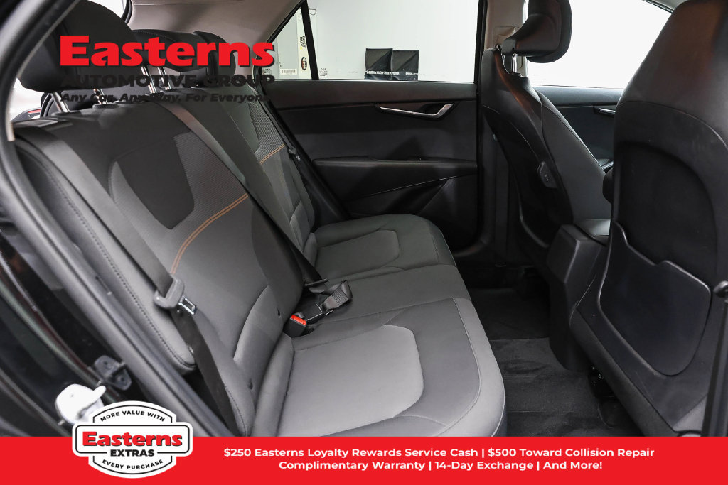 Used 2025 Kia Niro LX FWD image 22