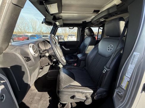 Used 2014 Jeep Wrangler Unlimited Sport image 15