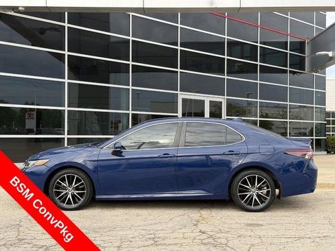 Used 2023 Toyota Camry SE w/ Convenience Package FWD image 5